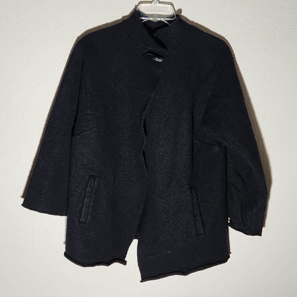 Mercer Madiso Cape Coat Womens Size 12 Wool Black Note has flaws